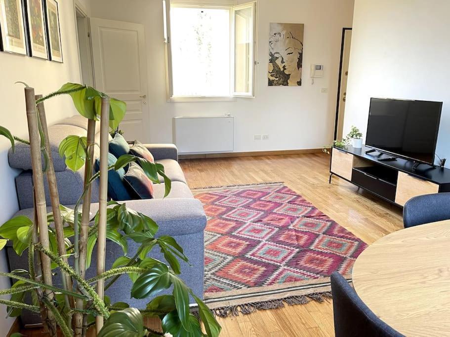 Appartamento Moderno In Tenuta Melloni Αντζόλα ντελ Εμίλια Εξωτερικό φωτογραφία